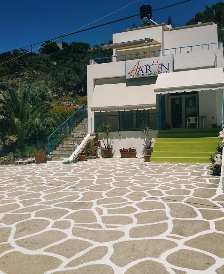Aaron Studios Apartments Agia Fotia  エクステリア 写真