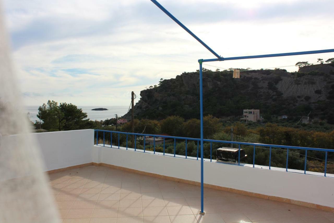 Aaron Studios Apartments Agia Fotia  エクステリア 写真