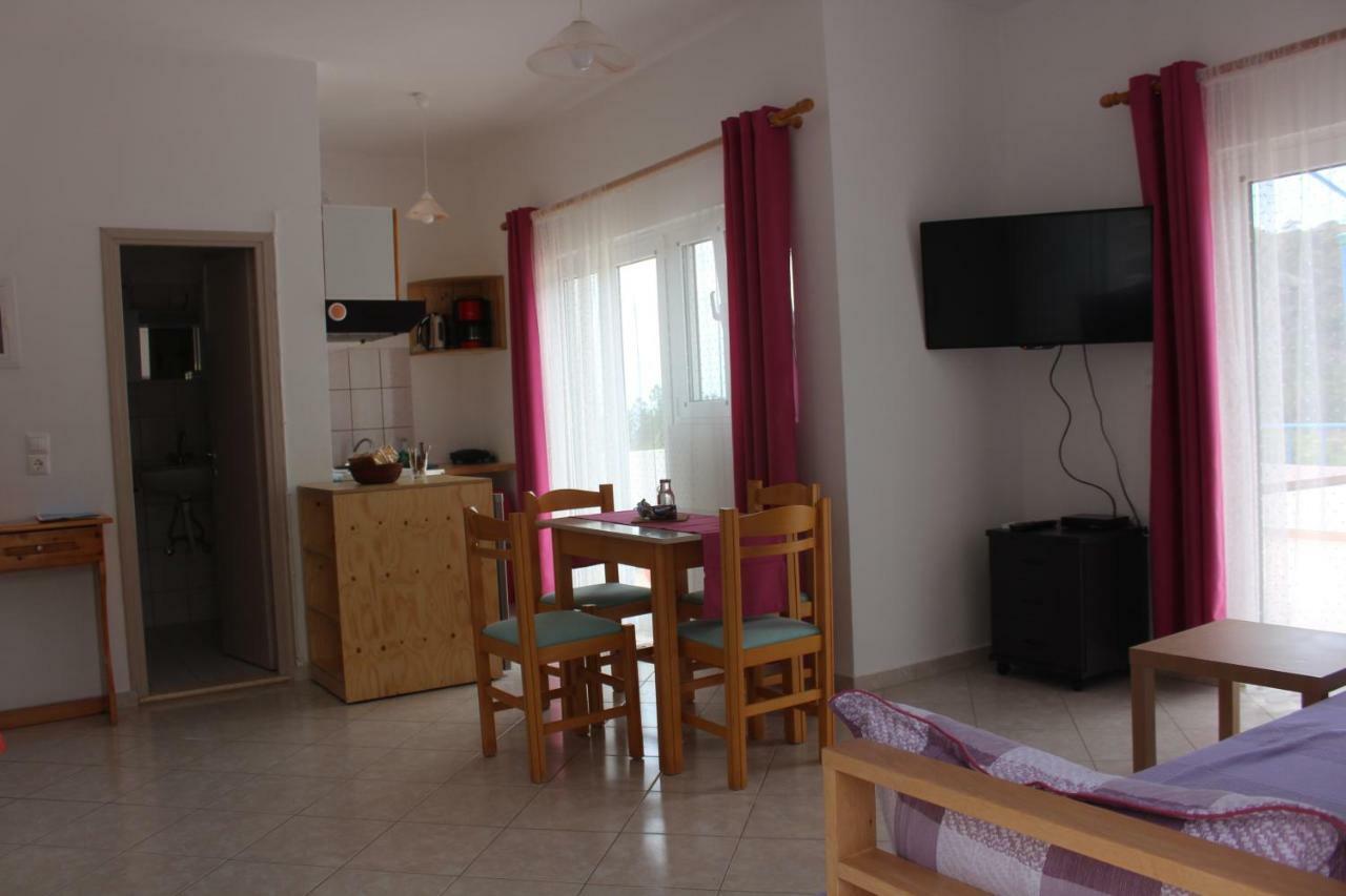Aaron Studios Apartments Agia Fotia  エクステリア 写真