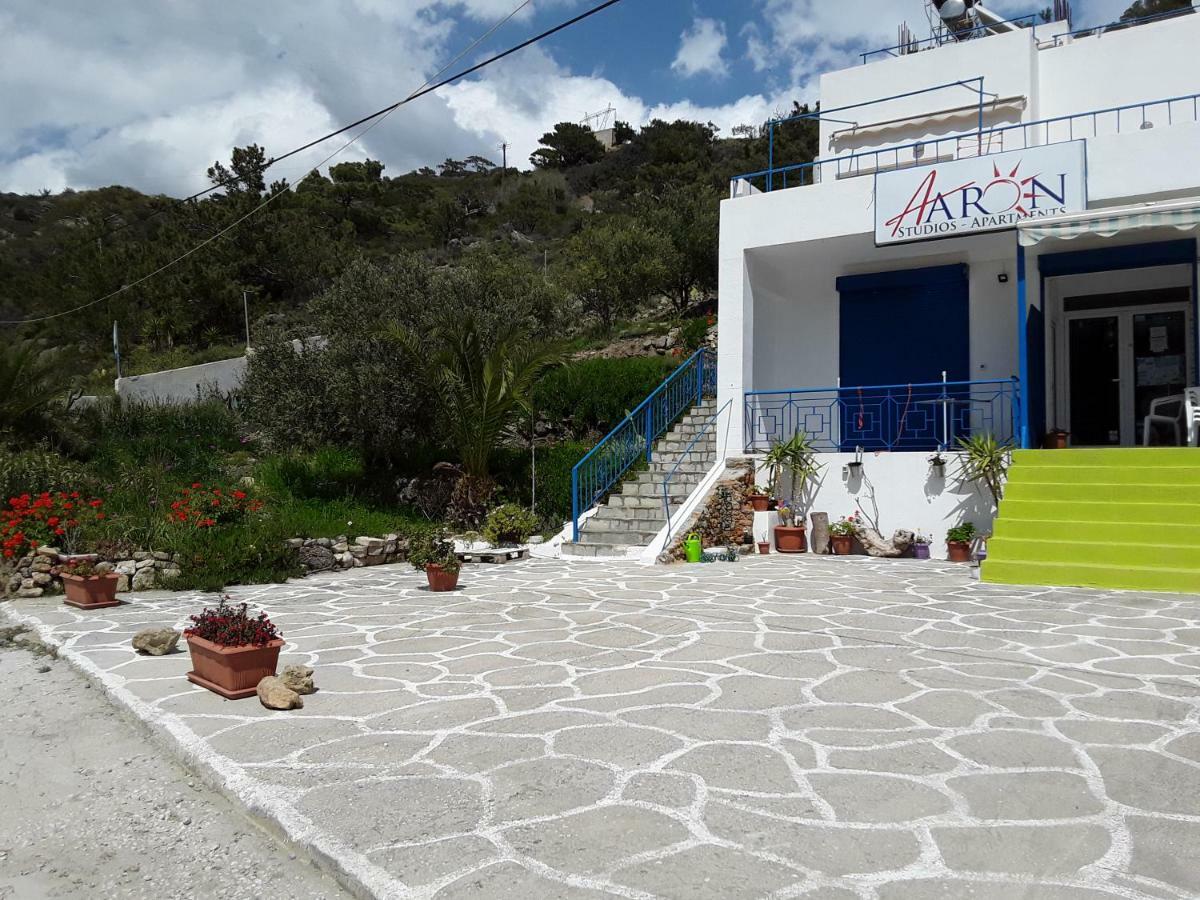 Aaron Studios Apartments Agia Fotia  エクステリア 写真