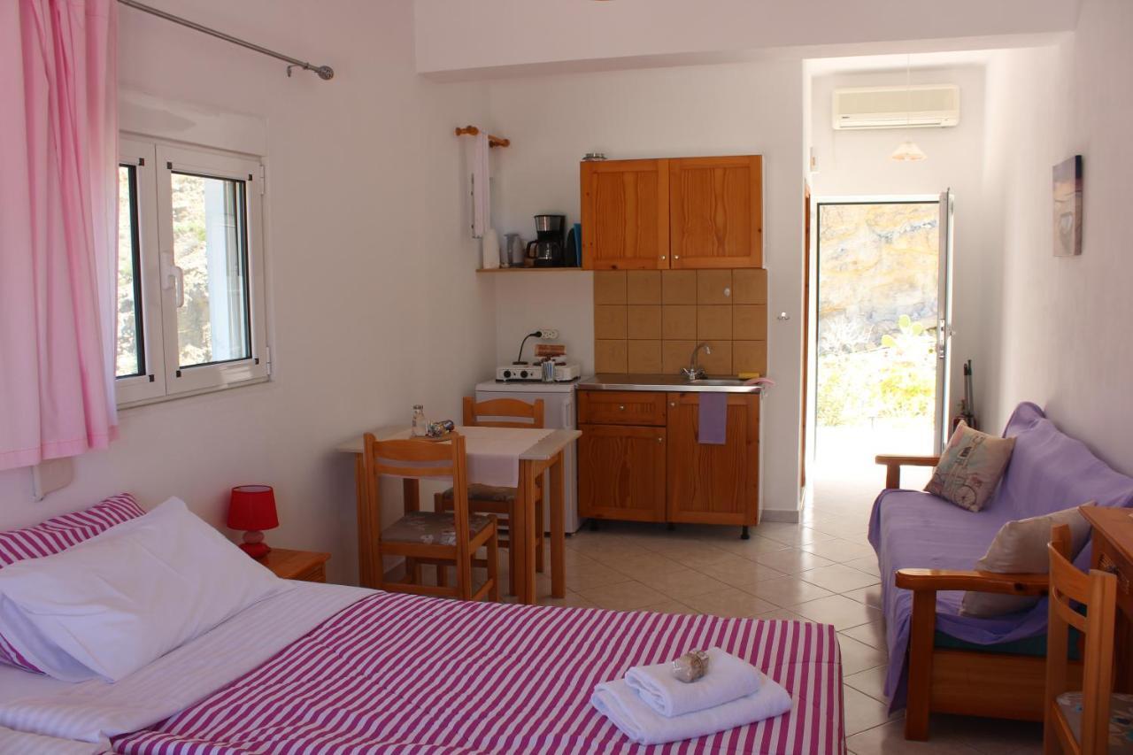 Aaron Studios Apartments Agia Fotia  エクステリア 写真